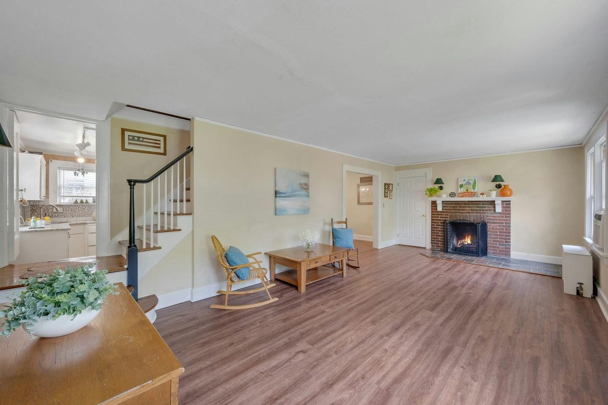 Dining room, Fireplace, Interior, Wood Texture Flooring