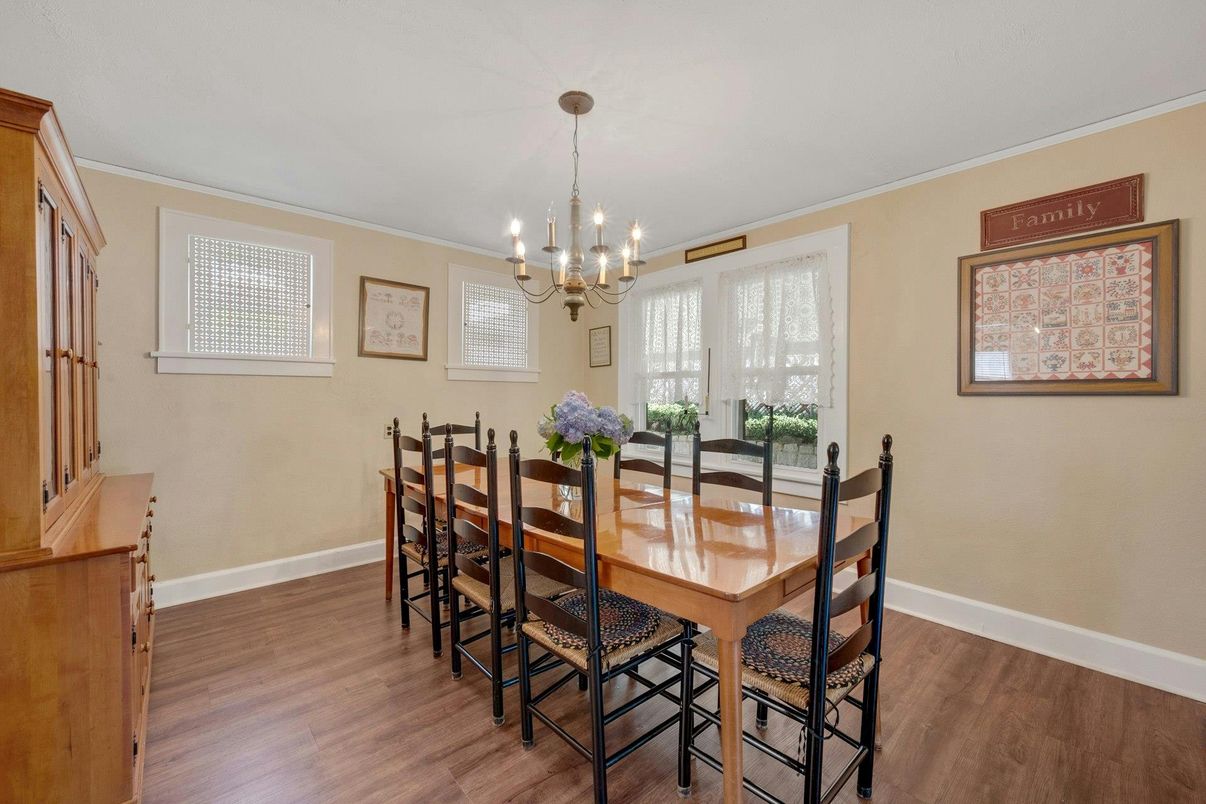 Chandelier, Dining room, Interior, Pendant Lights, Wood Texture Flooring
