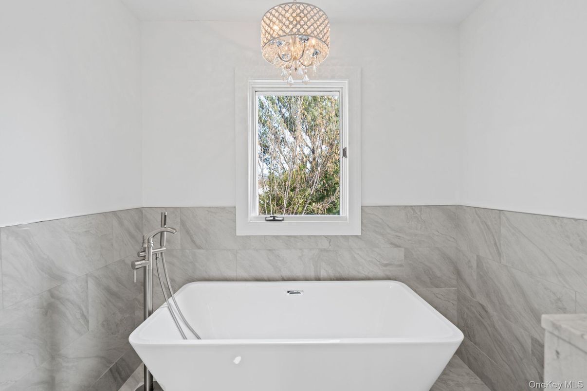 Bathroom, Free Standing Baths, Interior, Marble Walls