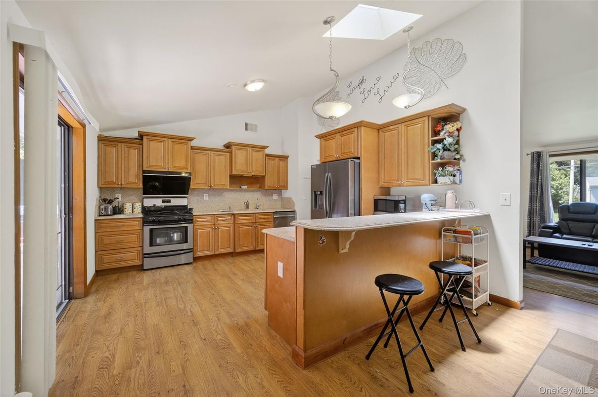 Interior, Kitchen, Pendant Lights, Wood Texture Flooring