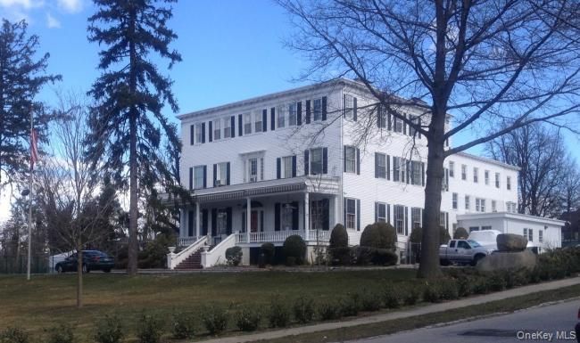 Exterior, Facade, Georgian