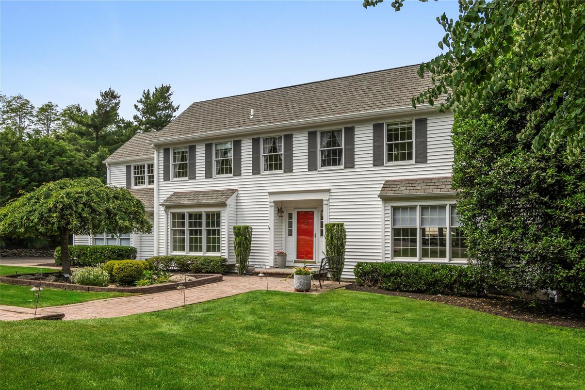 Exterior, Facade, Georgian