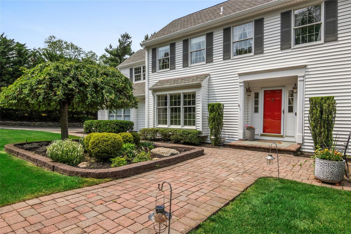 Exterior, Facade, Georgian