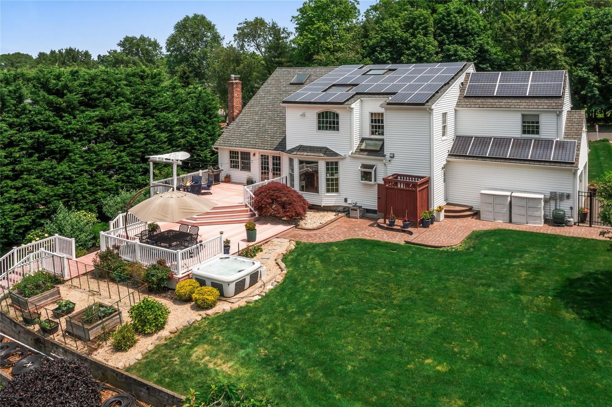 Backyard, Exterior, Hot Tub, Solar Panels