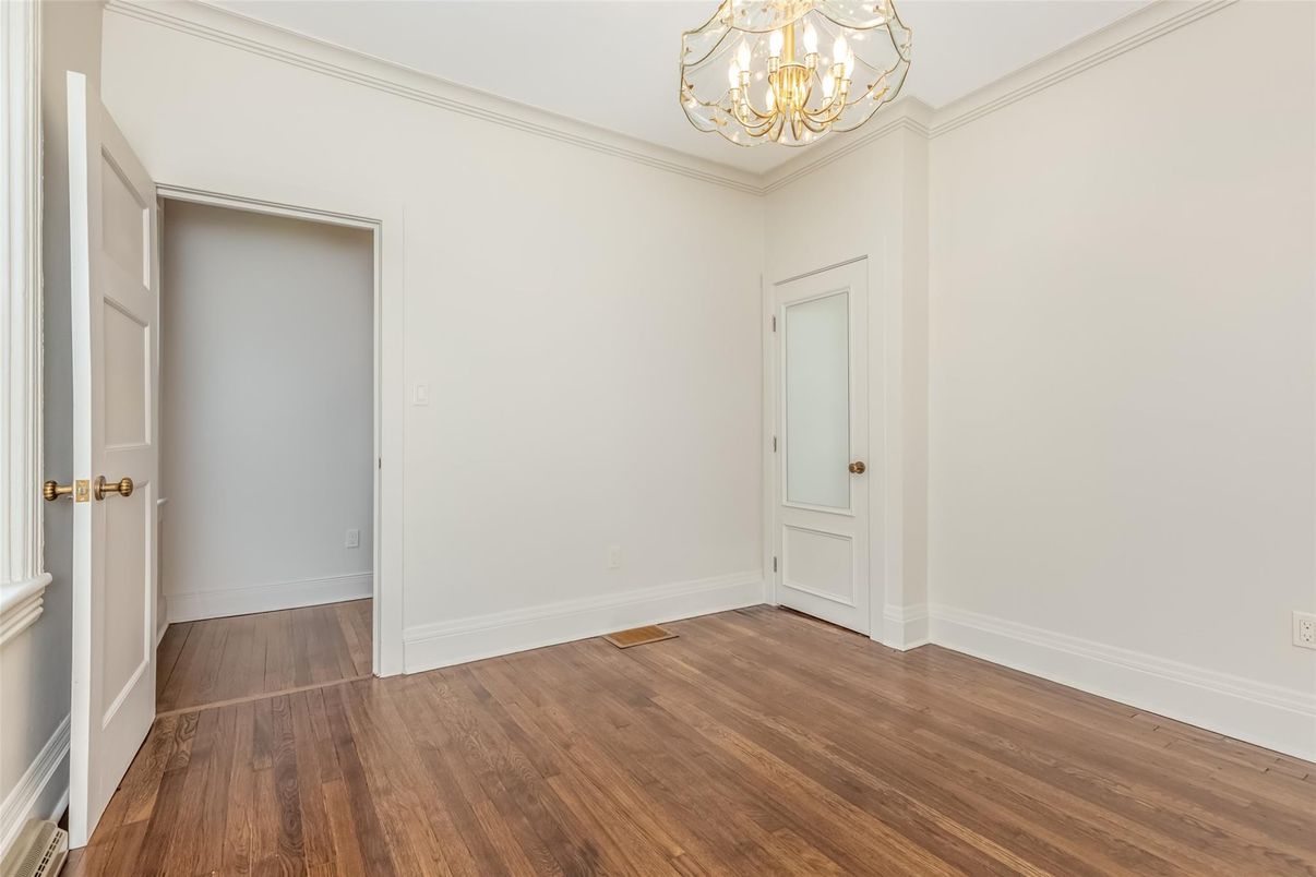 Chandelier, Empty room, Interior, Wood Texture Flooring