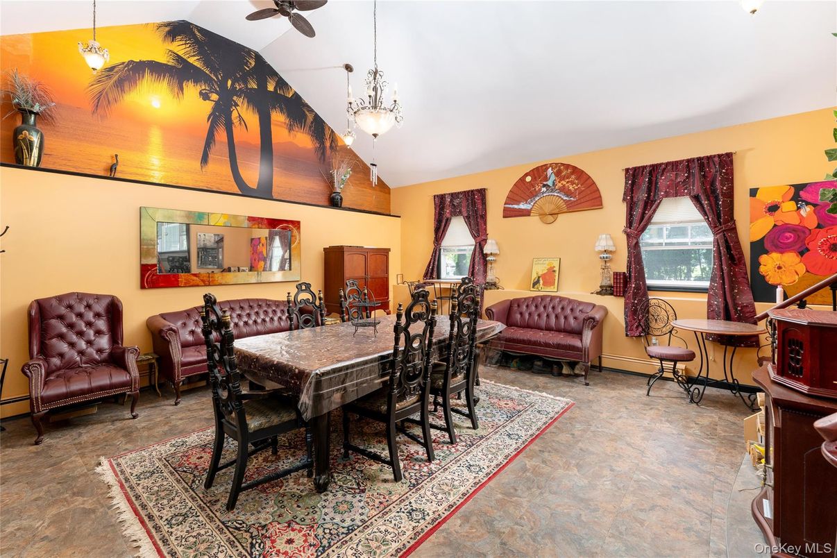 Dining room, Interior, Pendant Lights