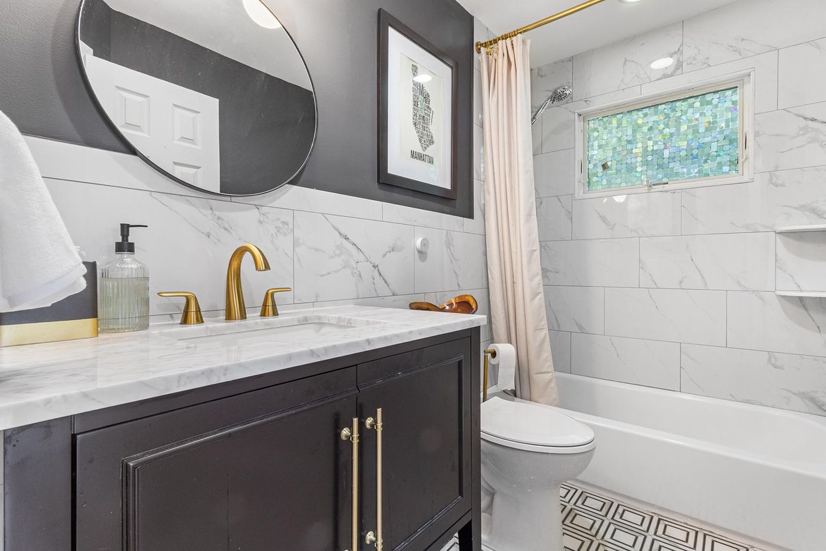 Bathroom, Interior, Marble Walls