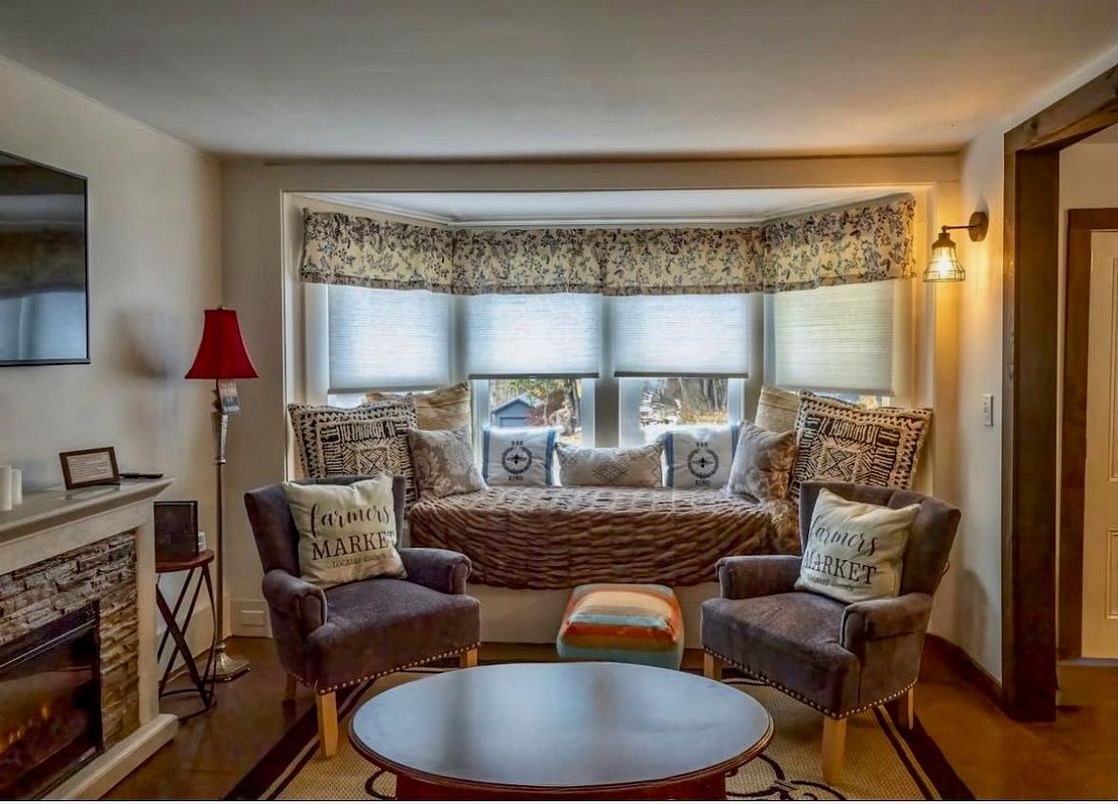 Fireplace, Interior, Living room