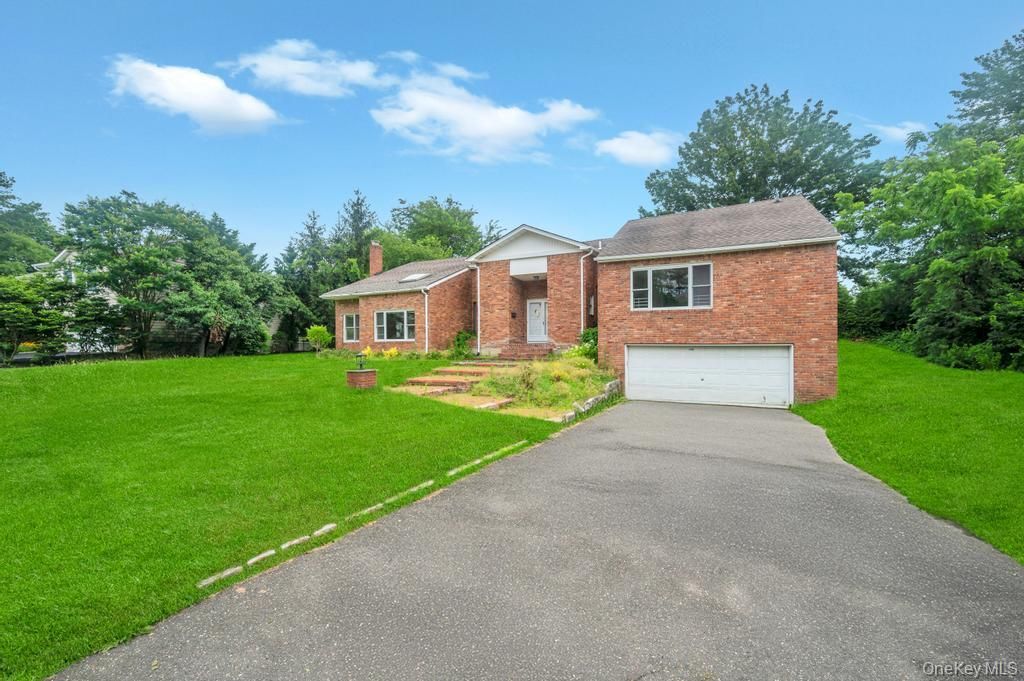 Attached, Exterior, Facade, Brick Facade, Cape Cod