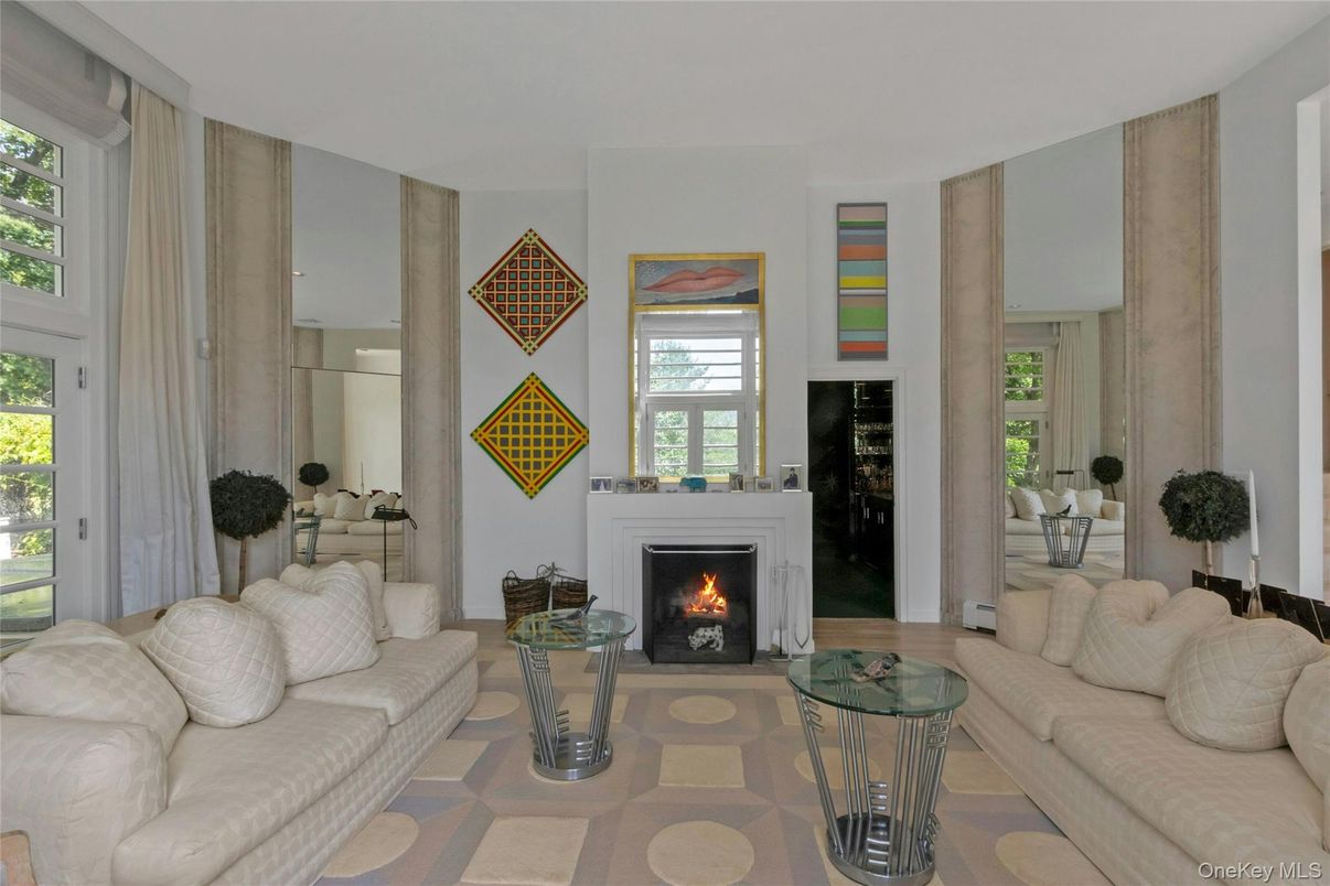 Fireplace, Interior, Living room