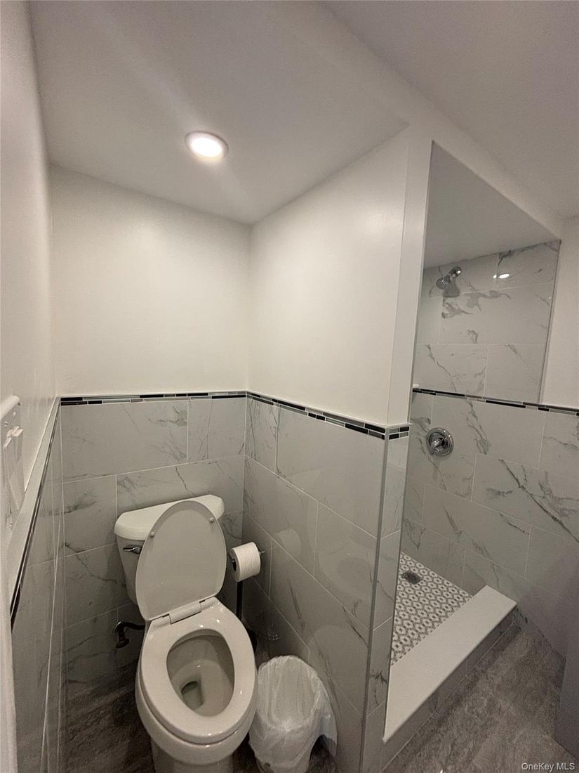 Bathroom, Interior, Marble Walls, Recessed Lighting