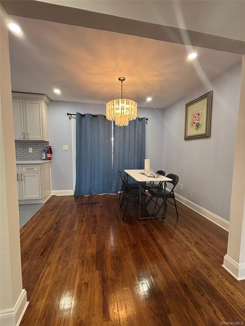 Chandelier, Dining room, Interior, Recessed Lighting, Wood Texture Flooring