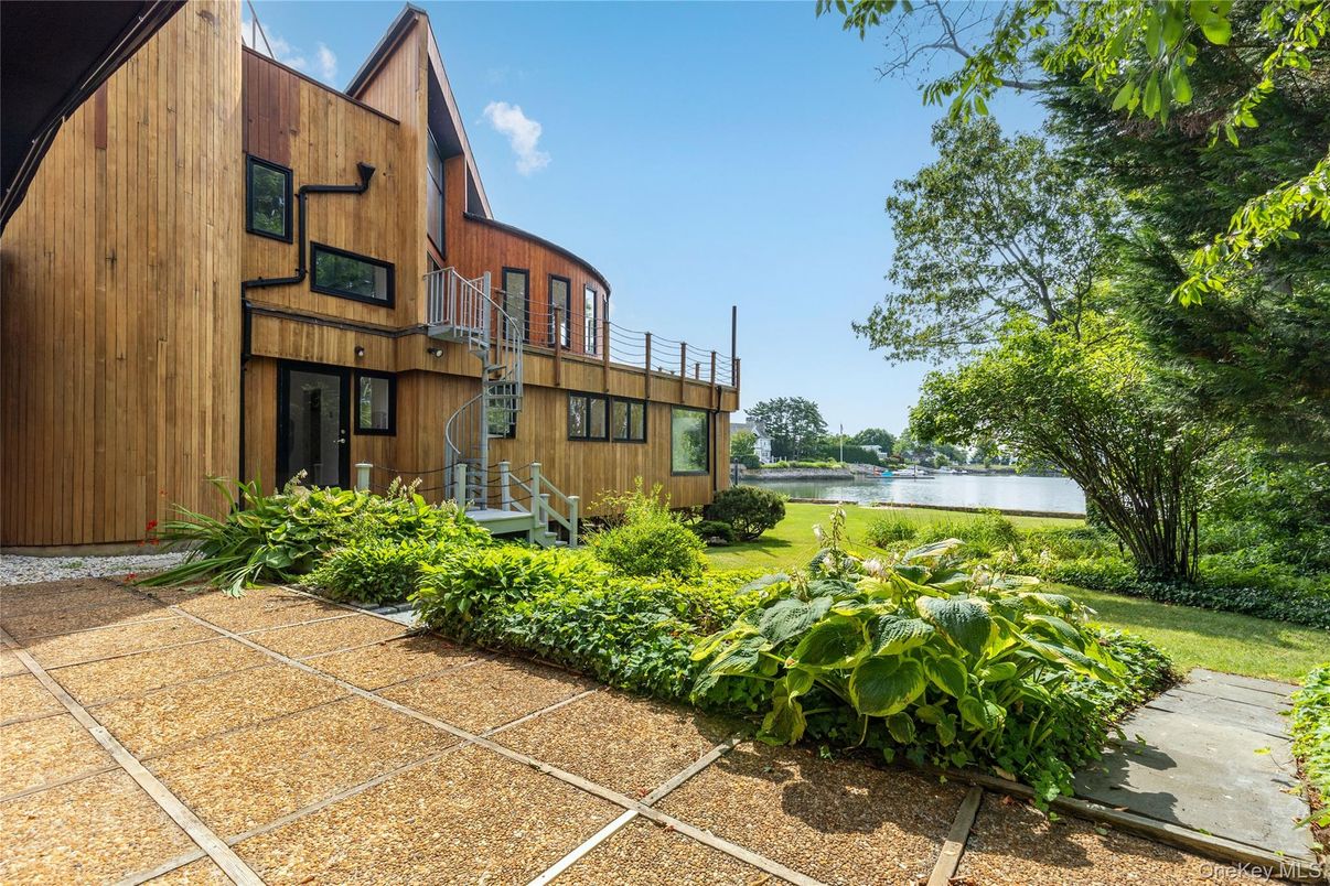 Backyard, Exterior, Water