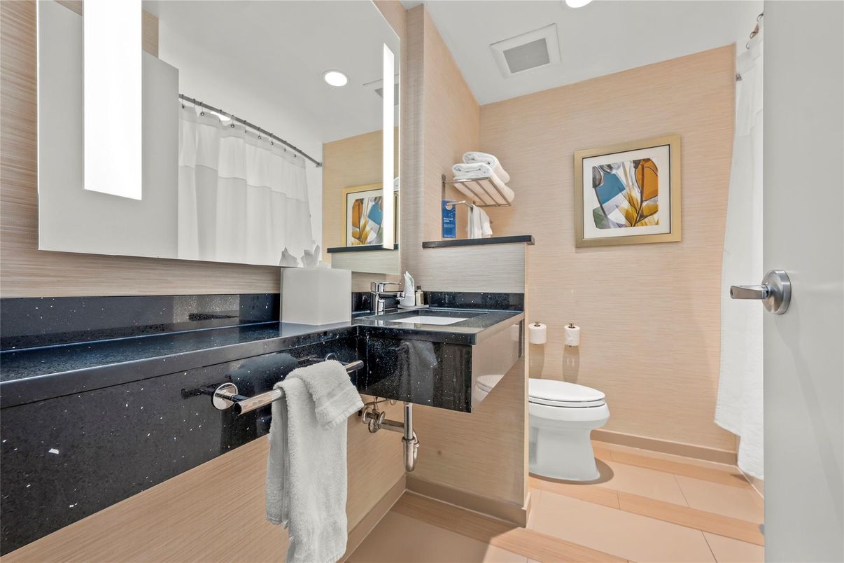 Bathroom, Interior, Recessed Lighting