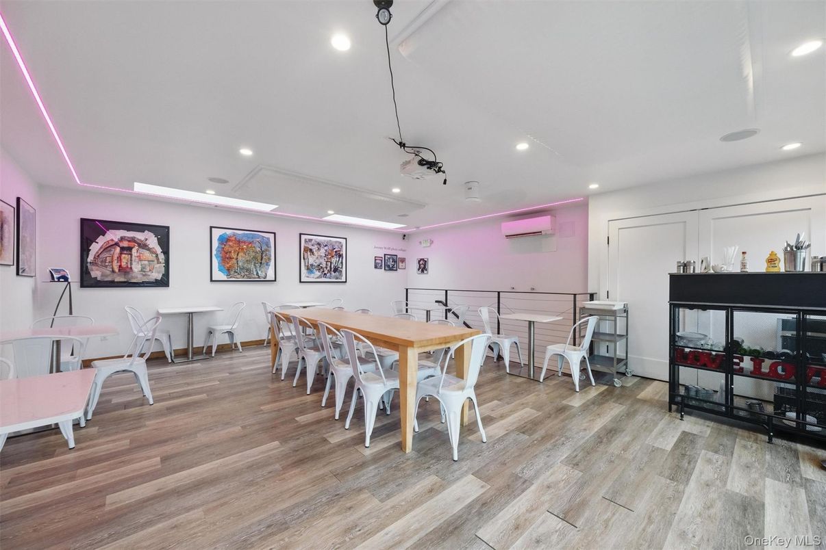 Dining room, Interior, Pendant Lights, Recessed Lighting, Wood Texture Flooring