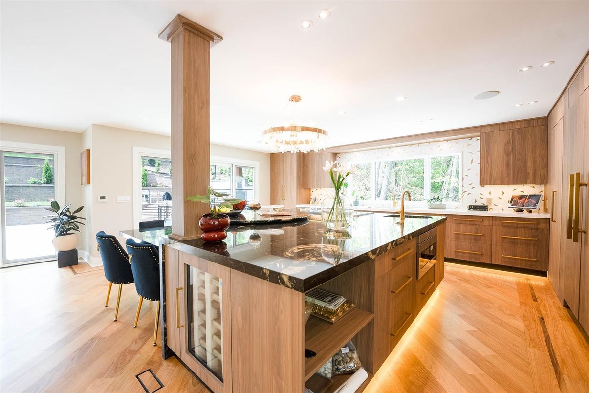 Chandelier, Dining room, Interior, Kitchen, Recessed Lighting, Wood Texture Flooring