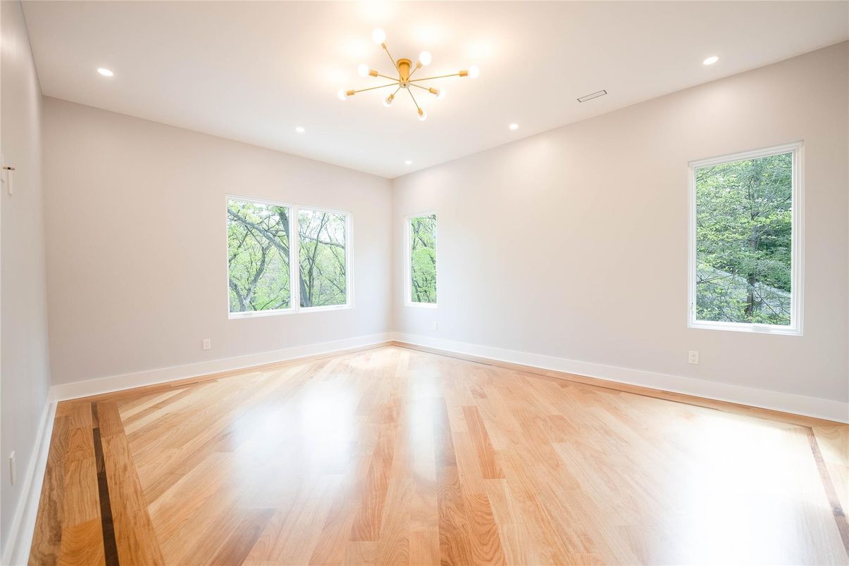 Empty room, Interior, Recessed Lighting, Wood Texture Flooring