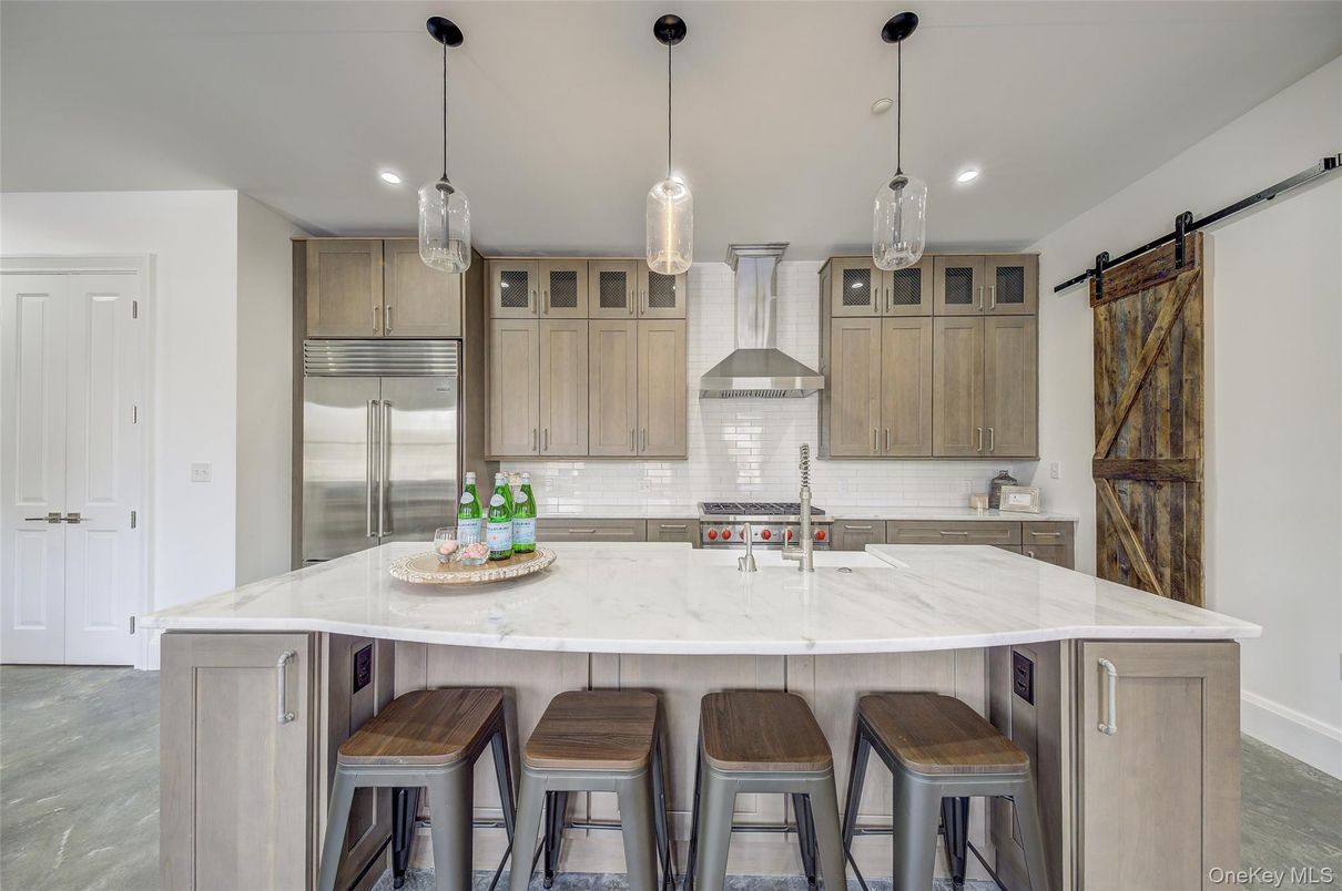 Interior, Kitchen, Pendant Lights, Recessed Lighting, Stainless Steel Appliances