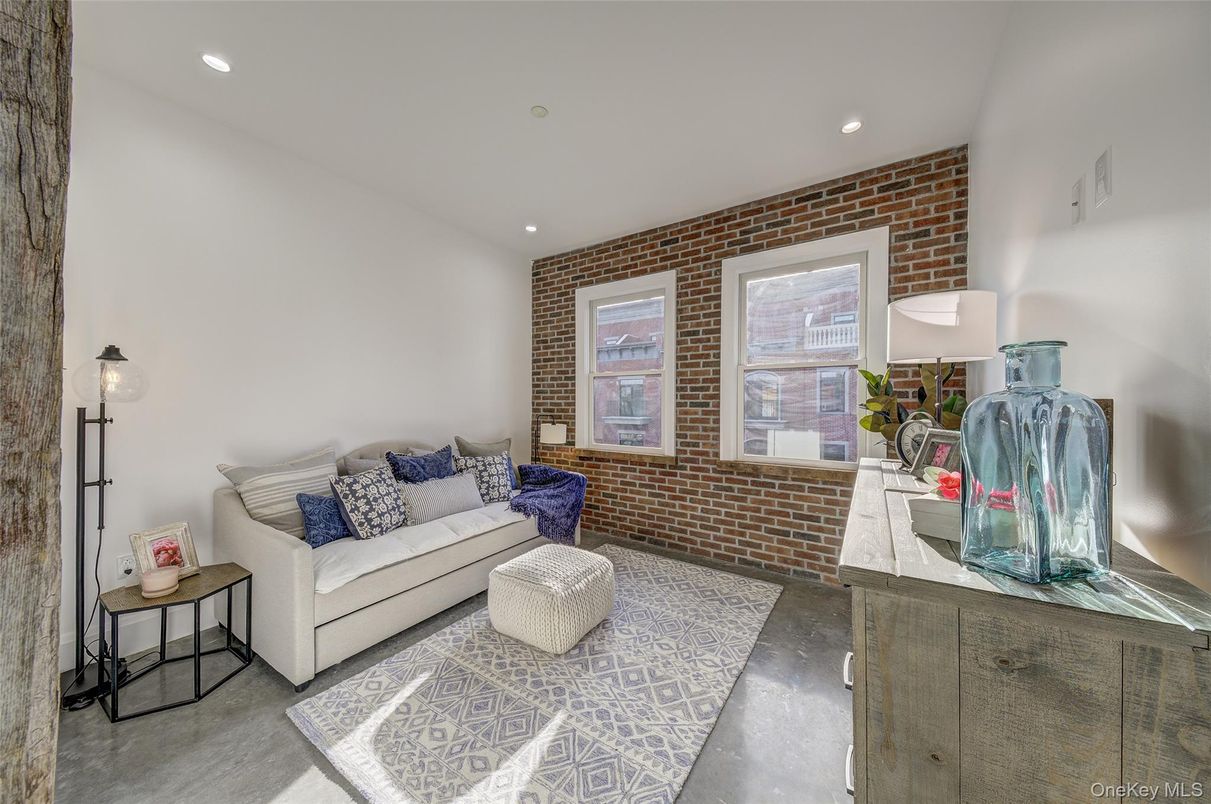 Interior, Living room, Recessed Lighting, Stone Walls