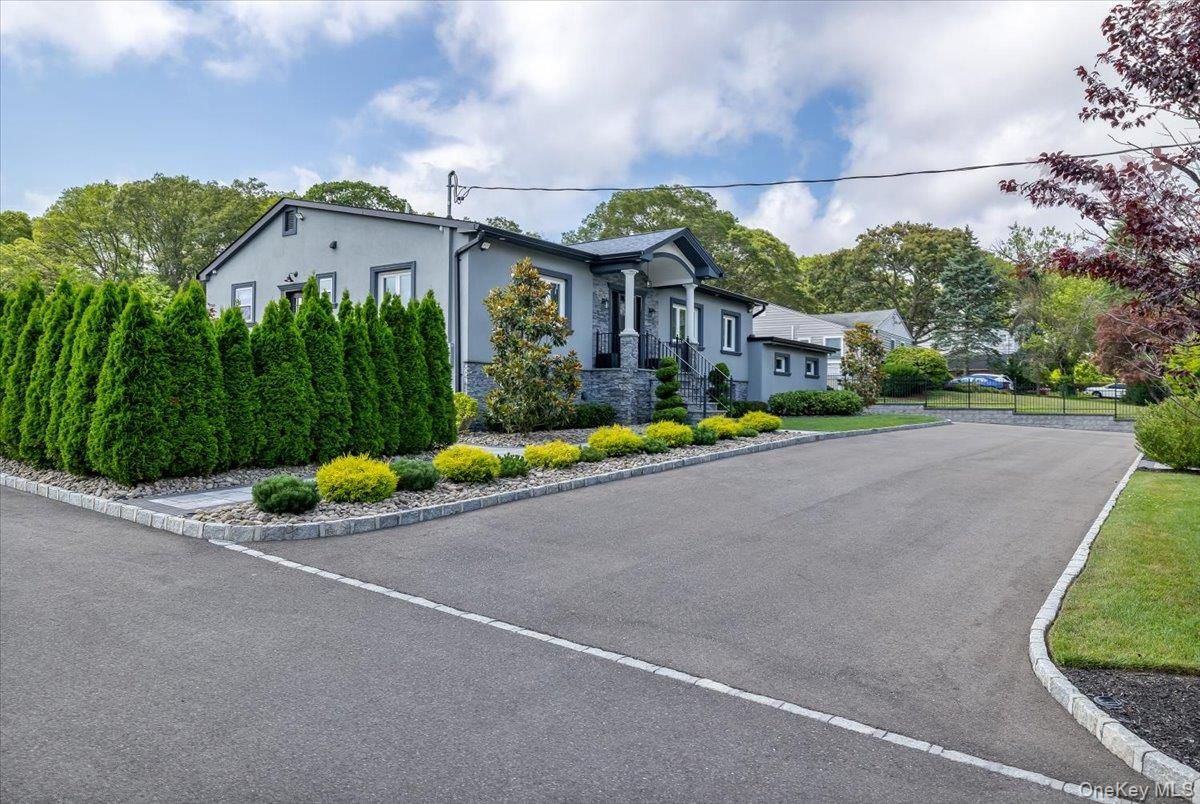 Exterior, Facade, Spanish Mediterranean