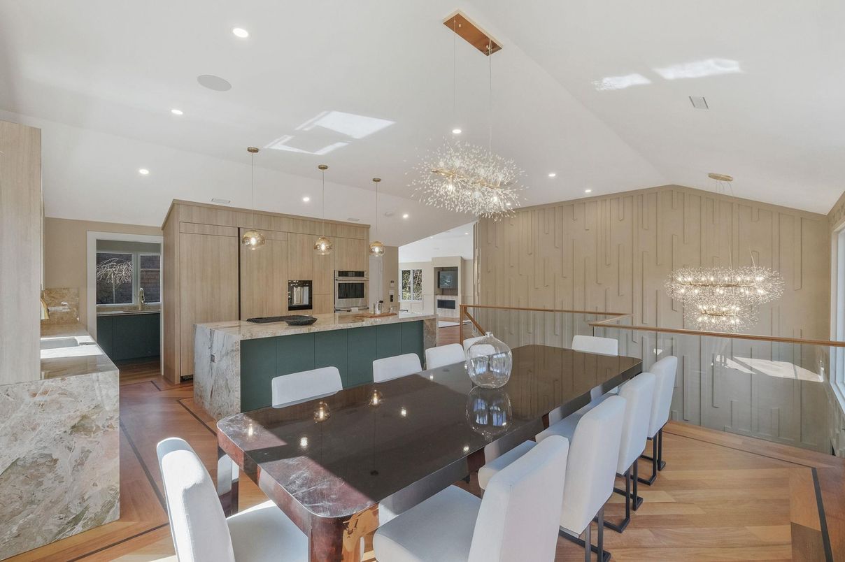 Chandelier, Dining room, Interior, Kitchen, Pendant Lights, Recessed Lighting, Wood Texture Flooring