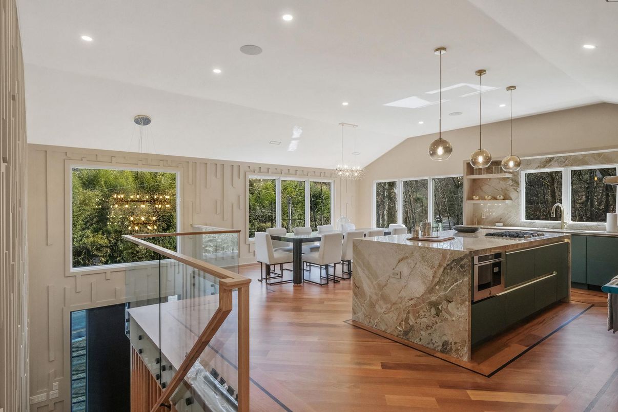 Dining room, Interior, Kitchen, Pendant Lights, Recessed Lighting, Wood Texture Flooring