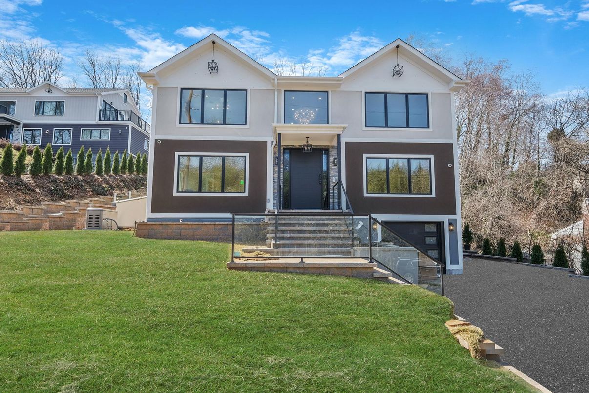 Backyard, Exterior, Facade, Farmhouse