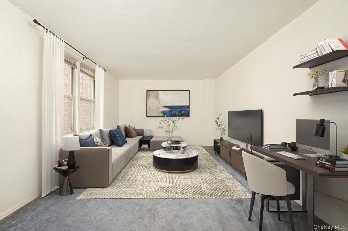 Home Office, Interior