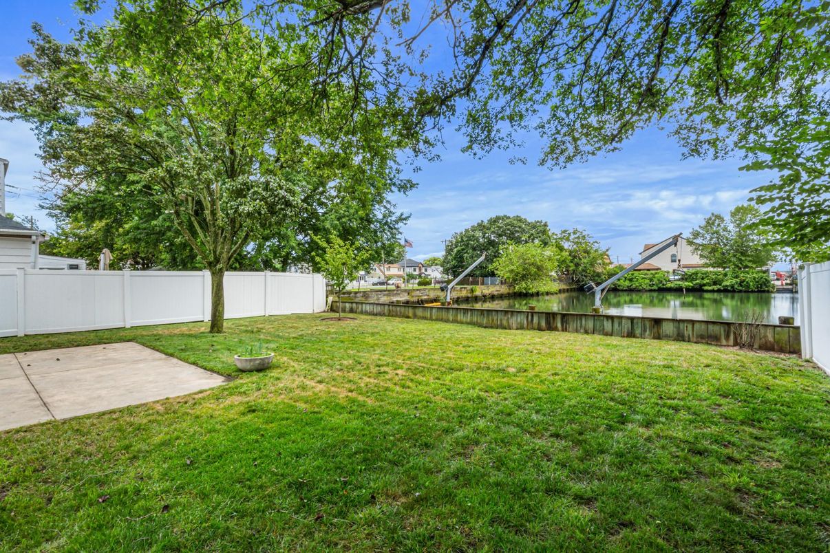 Backyard, Exterior, Water