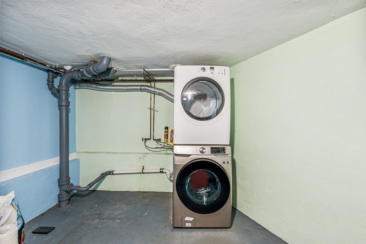 Interior, Utility Closets, Washer