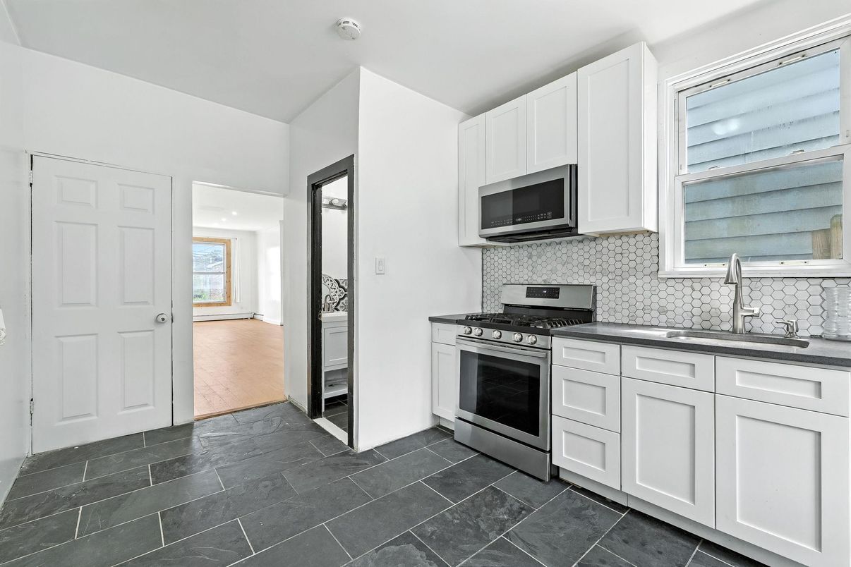 Interior, Kitchen, Stainless Steel Appliances