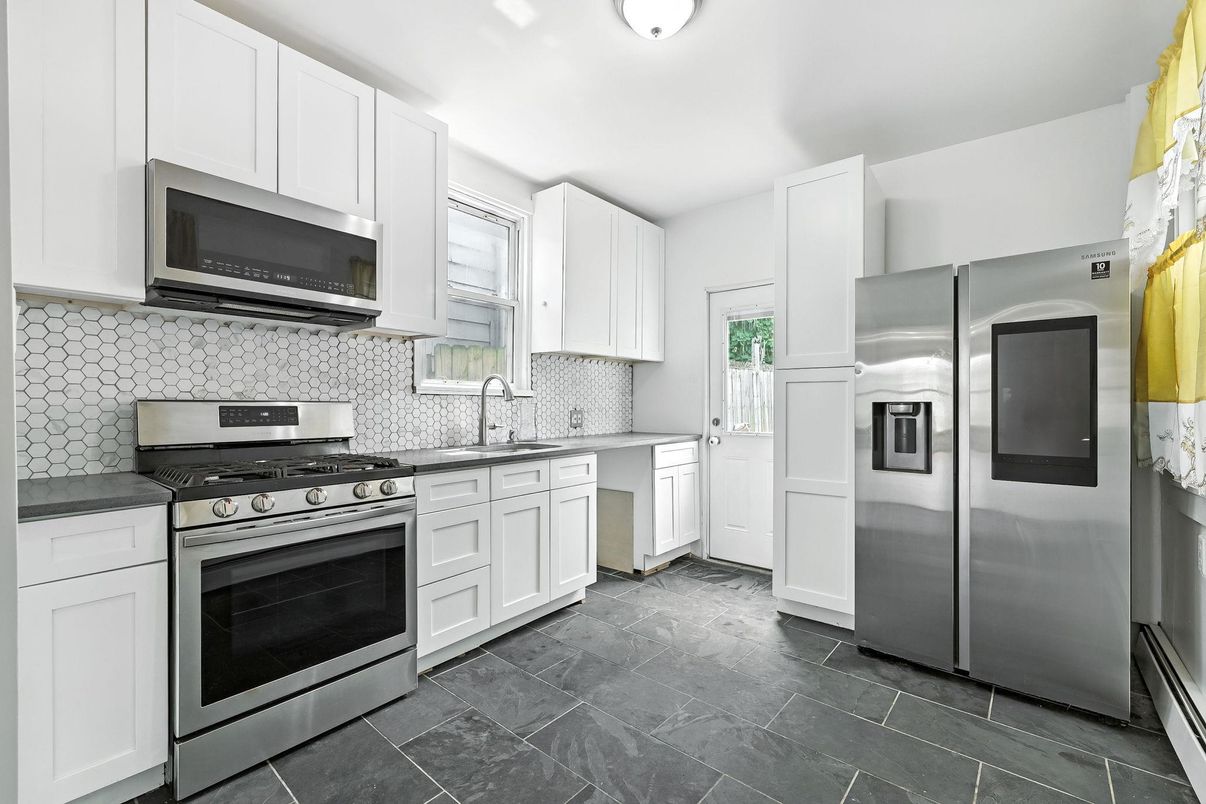 Interior, Kitchen, Stainless Steel Appliances