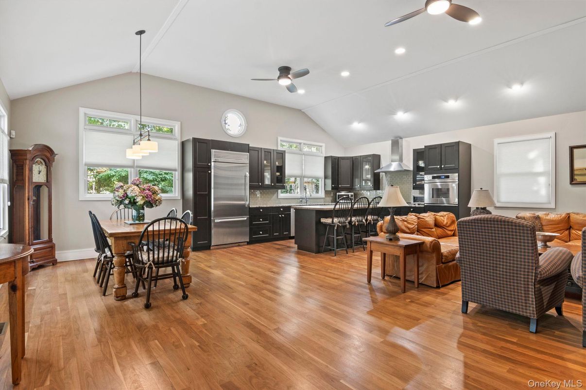 Dining room, Interior, Kitchen, Living room, Pendant Lights, Recessed Lighting, Stainless Steel Appliances, Wood Texture Flooring