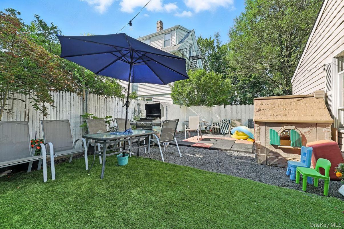 Backyard, Exterior, Playground