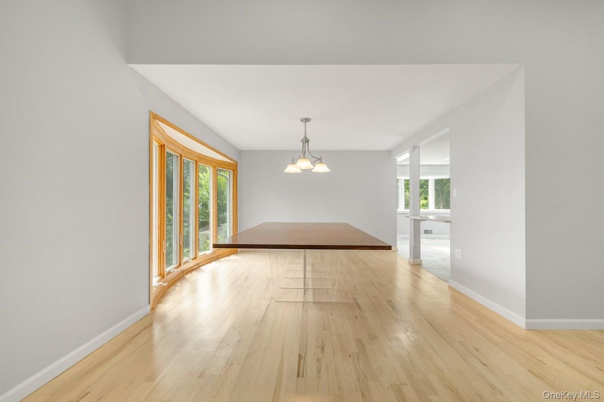 Interior, Pendant Lights, Wood Texture Flooring