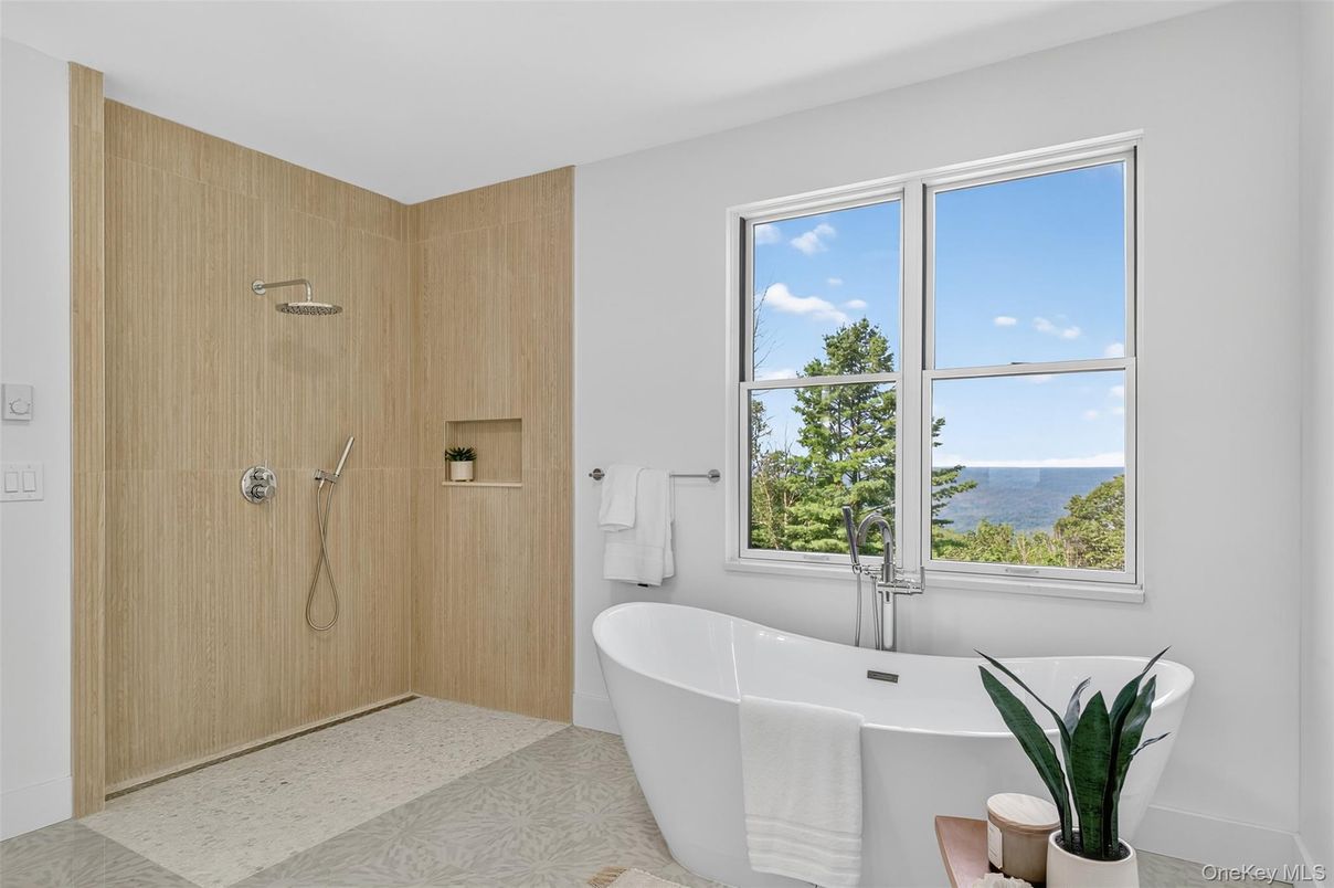 Bathroom, Free Standing Baths, Interior, Water