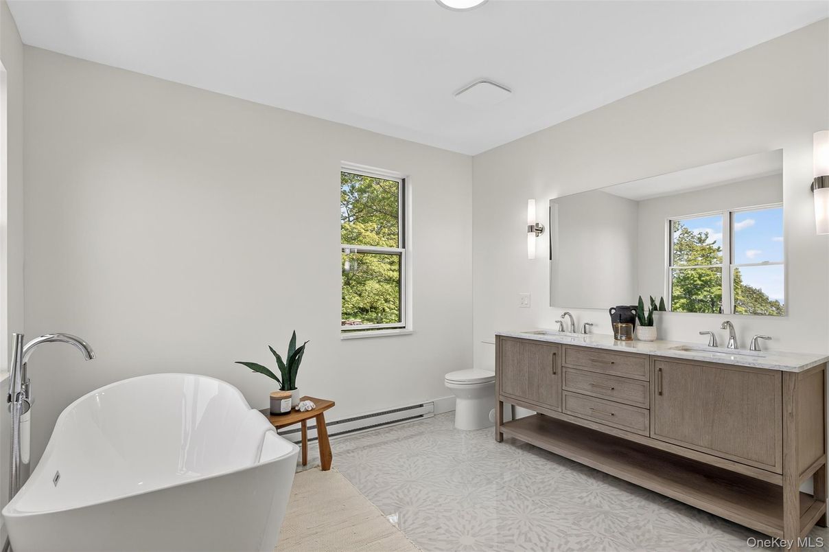 Bathroom, Dual Sink Vanities, Free Standing Baths, Interior