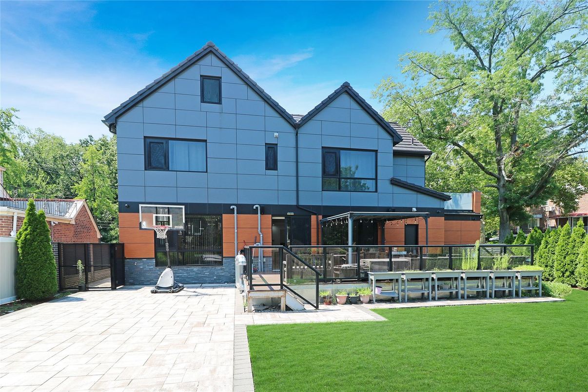 Backyard, Exterior, Facade, Farmhouse