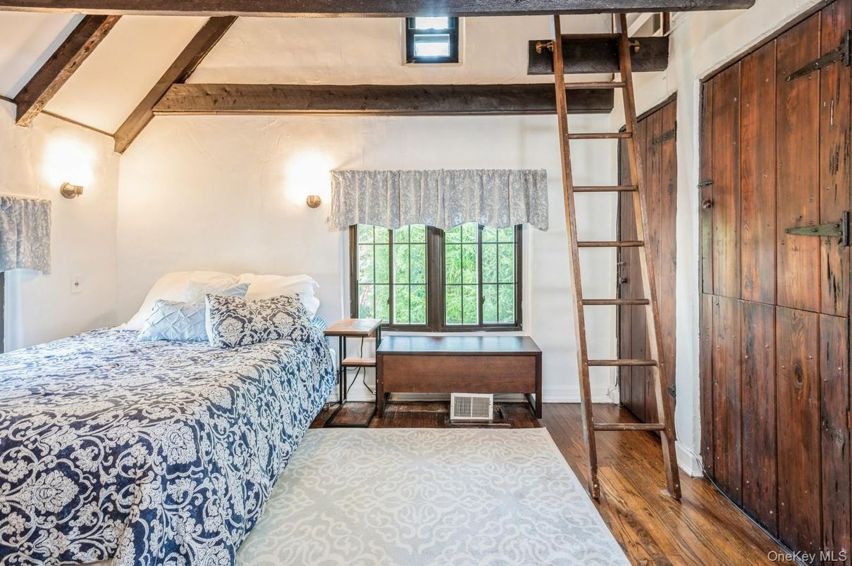 Bedroom, Interior, Wooden Beams, Wood Texture Flooring