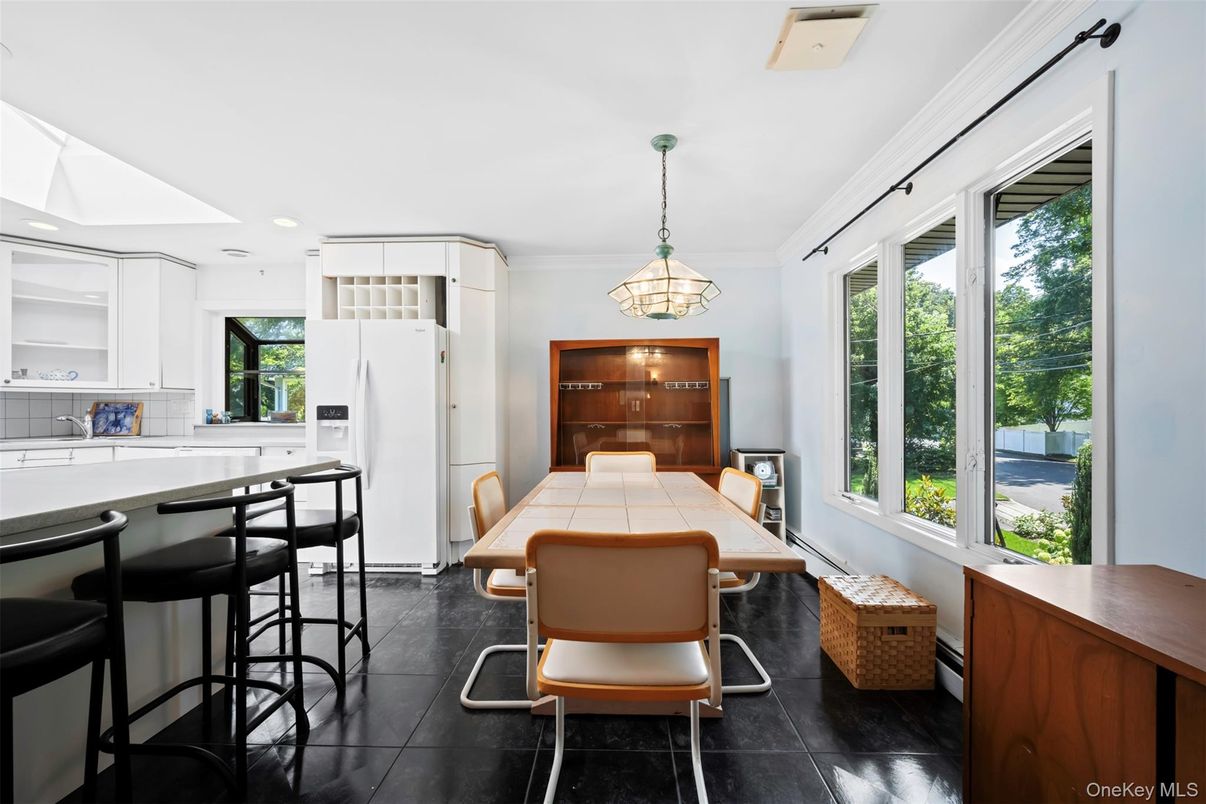 Dining room, Interior, Kitchen, Pendant Lights, Recessed Lighting