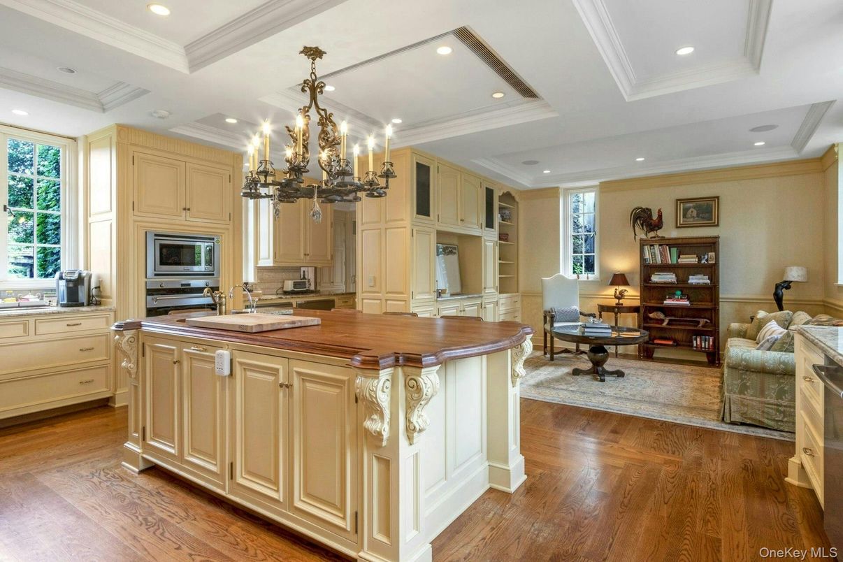 Chandelier, Interior, Kitchen, Recessed Lighting, Stainless Steel Appliances, Wood Texture Flooring