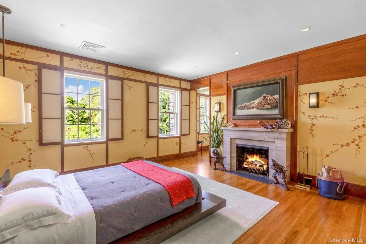 Bedroom, Fireplace, Interior, Recessed Lighting, Wood Texture Flooring