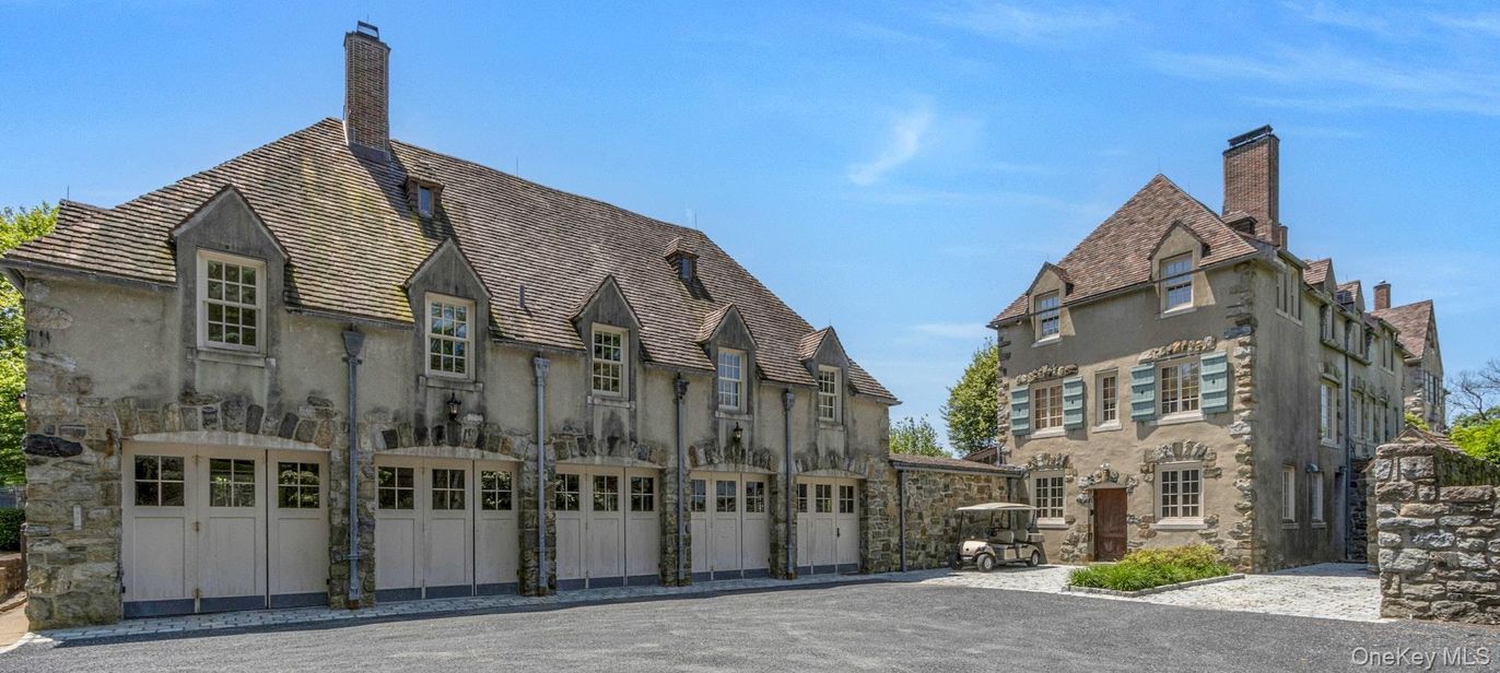 Attached, Exterior, Facade, French Provincial