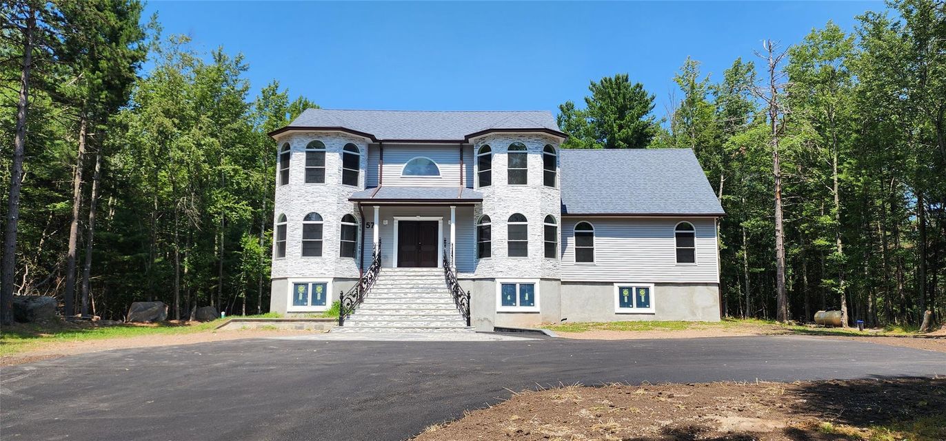 Exterior, Facade, French Provincial