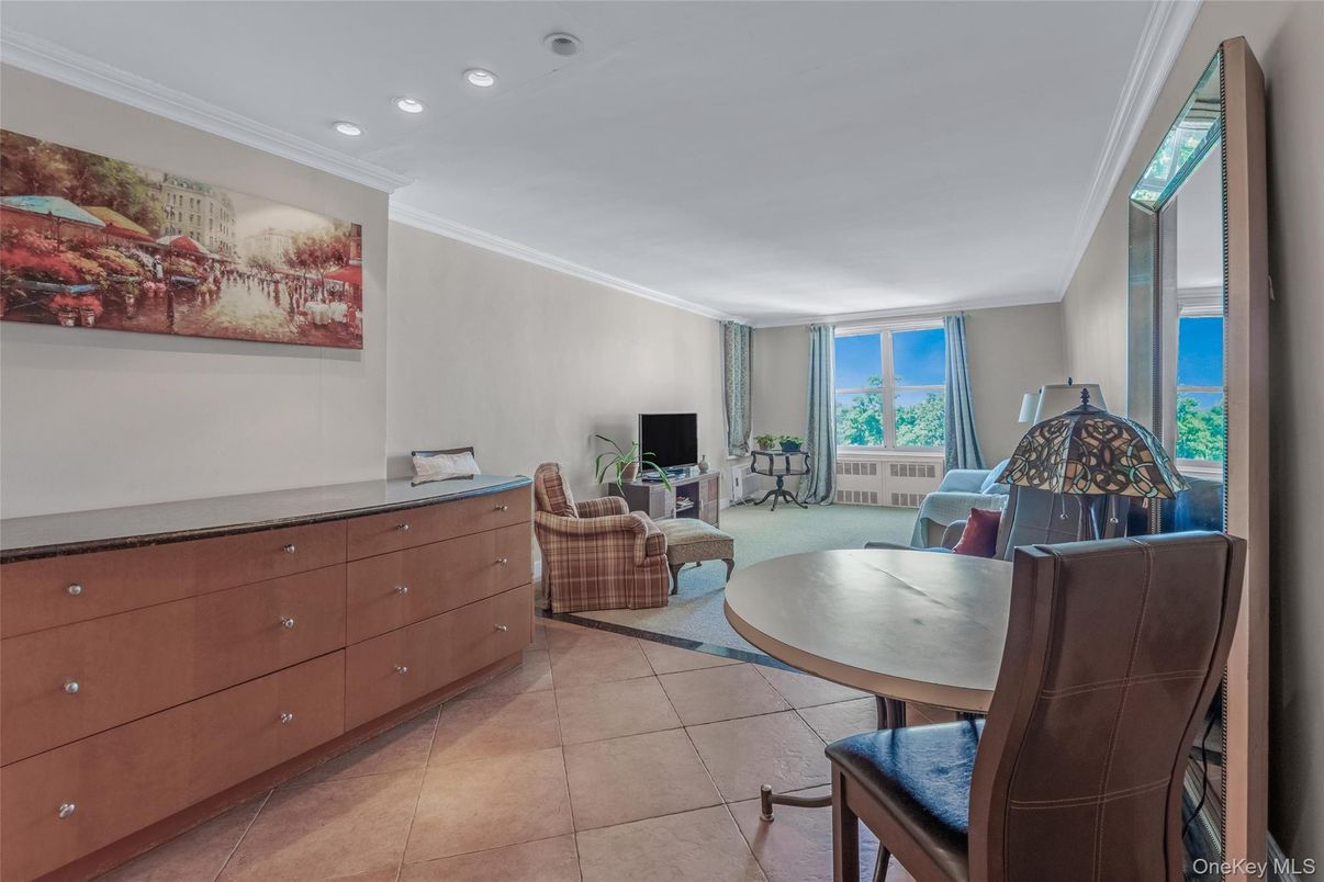 Dining room, Interior, Living room, Recessed Lighting