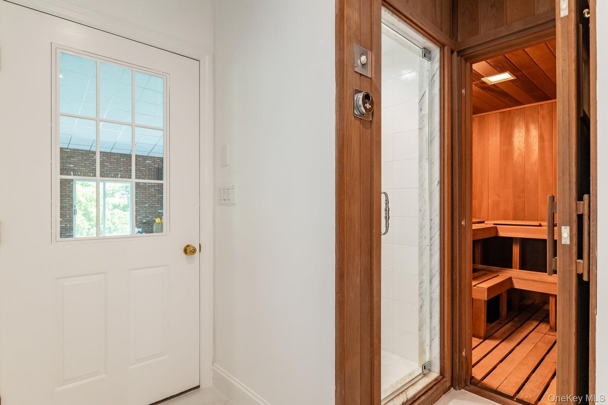 Bathroom, Interior, Recessed Lighting, Sauna Room