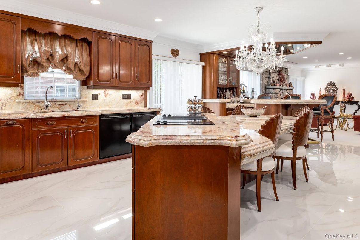 Chandelier, Dining room, Interior, Kitchen, Marble, Recessed Lighting