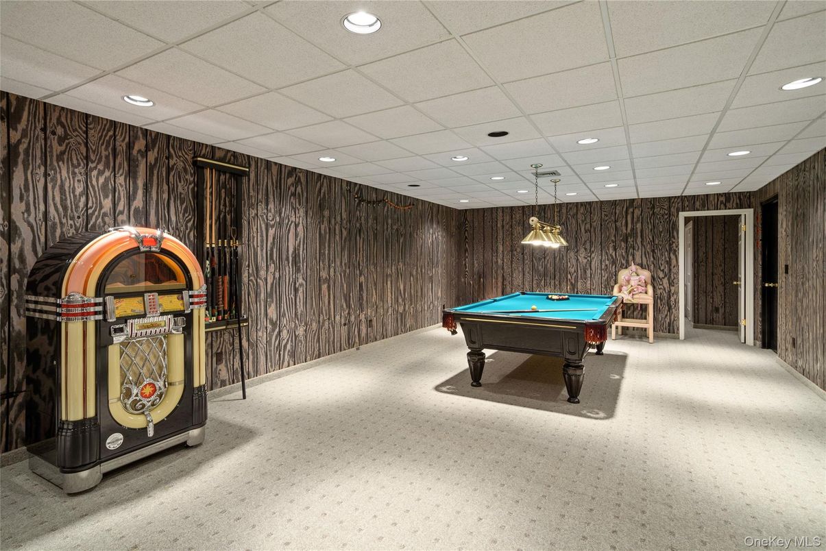 Billiard Table, Game Room, Interior, Pendant Lights, Recessed Lighting