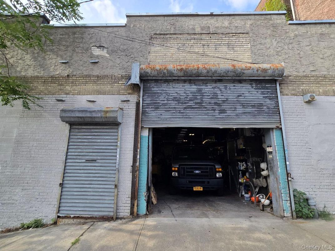 Detached Garage, Exterior