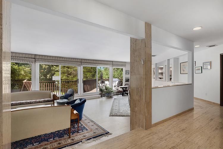 Interior, Recessed Lighting, Wood Texture Flooring